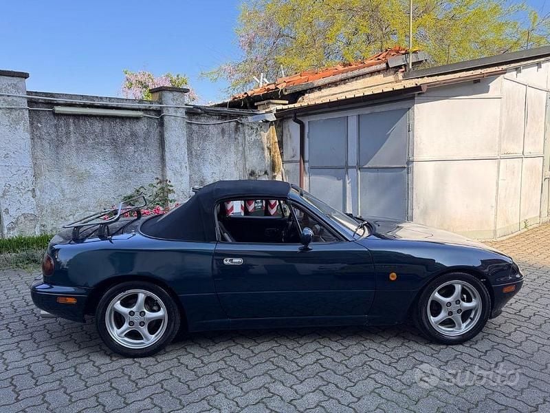 Usata Mazda MX5 90 CV (66 kW) 1998 Blu Cabrio