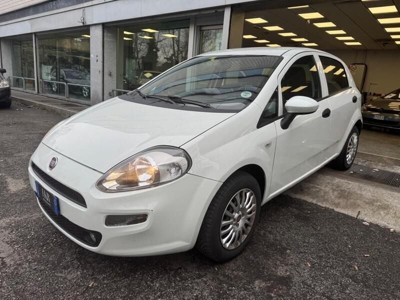 Usata Fiat Punto Street 77 CV (56 kW) 2016 Bianco Utilitaria