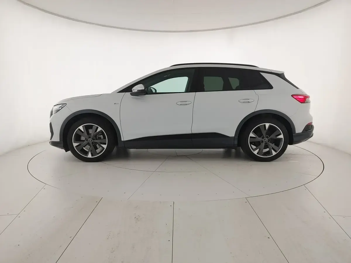 Usata Audi Q4 e-tron S-Line 210 kW (286 CV) 2024 Bianco ghiacciaio metallizzato SUV