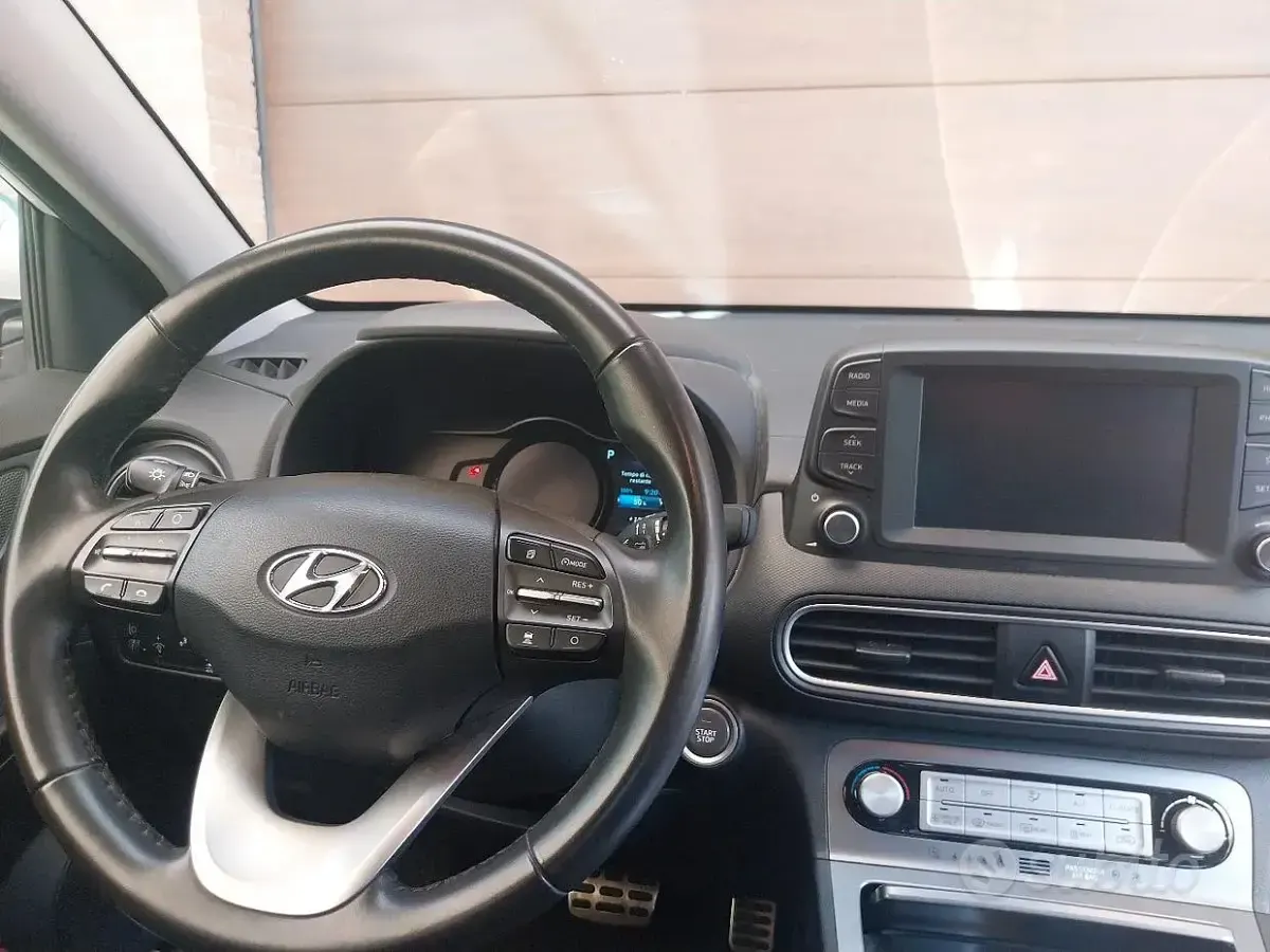 Usata Hyundai Kona XPrime 26 kW (36 CV) 2020 Bianco SUV