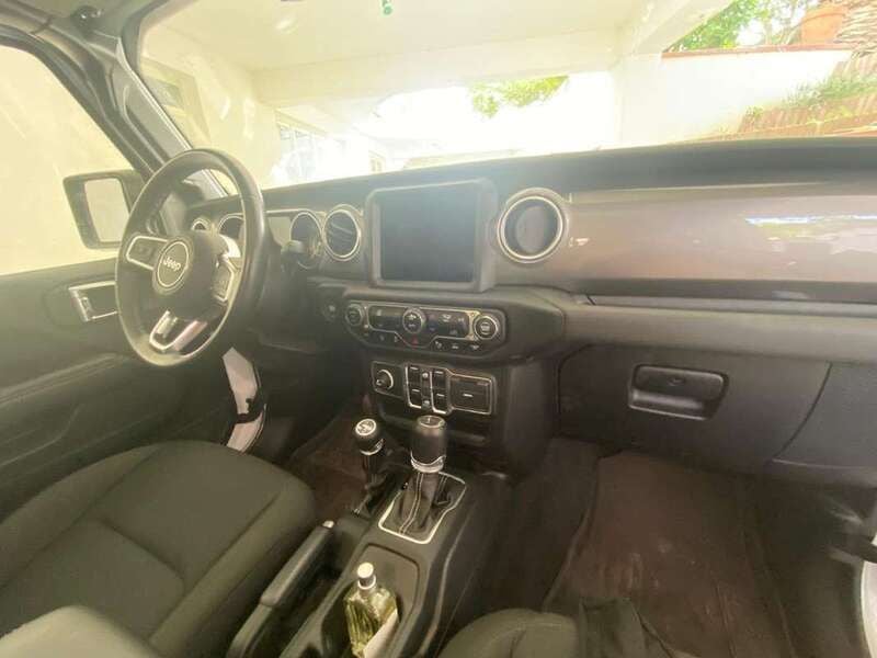 Bianco Usata 2021 Jeep Gladiator Overland Pick-up | 46.000 € (Buon prezzo) - Immagine 1/4