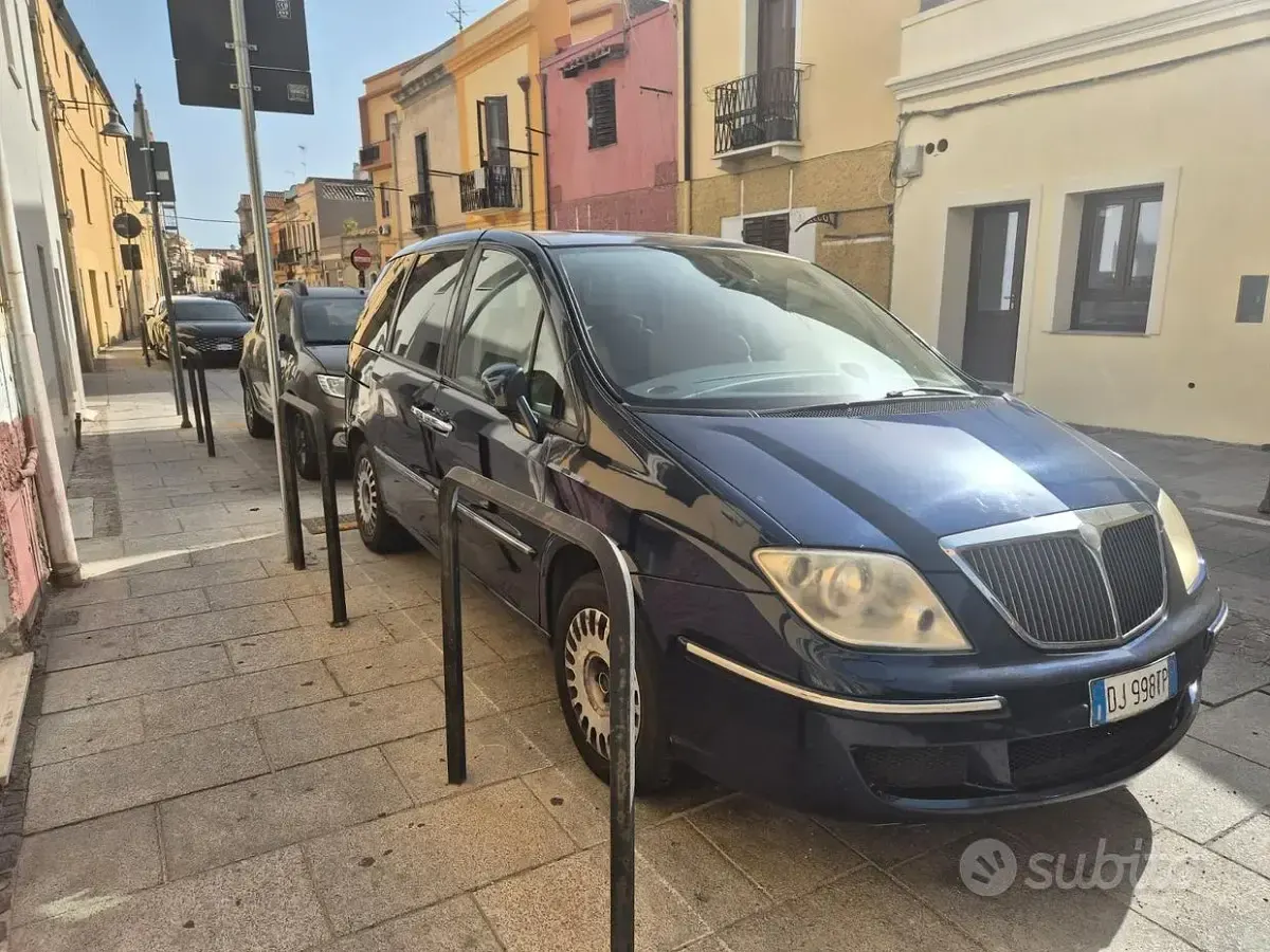 Usata Lancia Phedra 136 CV (100 kW) 2007 Bluazzurro Monovolume