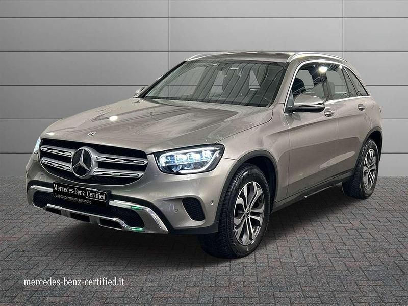Usata Mercedes GLC220 Business 194 CV (142 kW) 2022 Argento mojave SUV