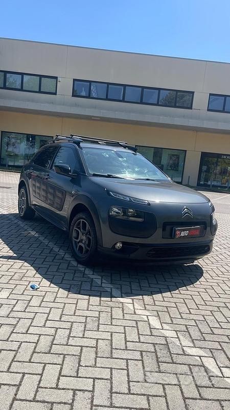 Usata Citroën C4 PureTech 82 CV (60 kW) 2016 Grigio SUV