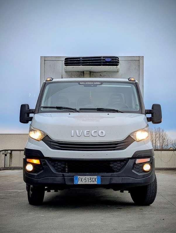 Usata Iveco Daily 136 CV (100 kW) 2017 Furgone