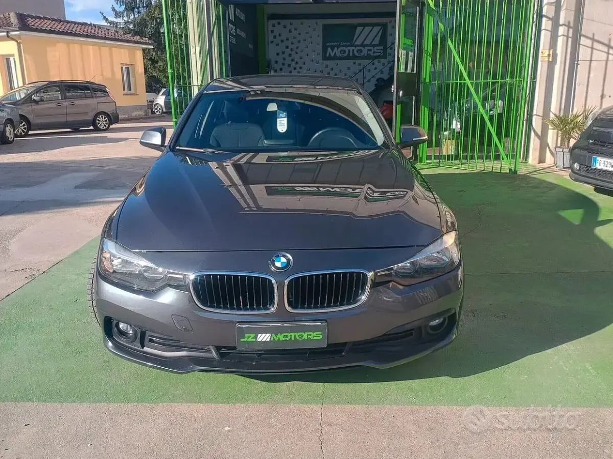 Usata BMW 318 150 CV (110 kW) 2015 Nero Station wagon