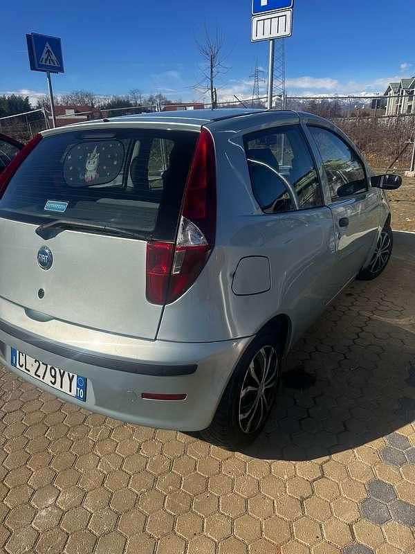 Usata Fiat Punto Active 60 CV (44 kW) 2004 Utilitaria