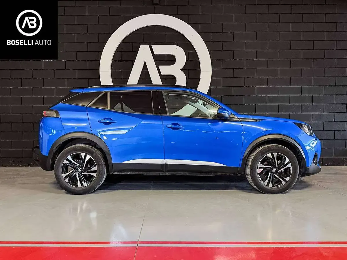 Usata Peugeot 2008 Allure 110 CV (80 kW) 2021 Blu/azzurro SUV