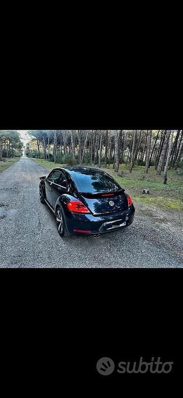 Usata VW Beetle 140 CV (102 kW) 2014 Nero Utilitaria