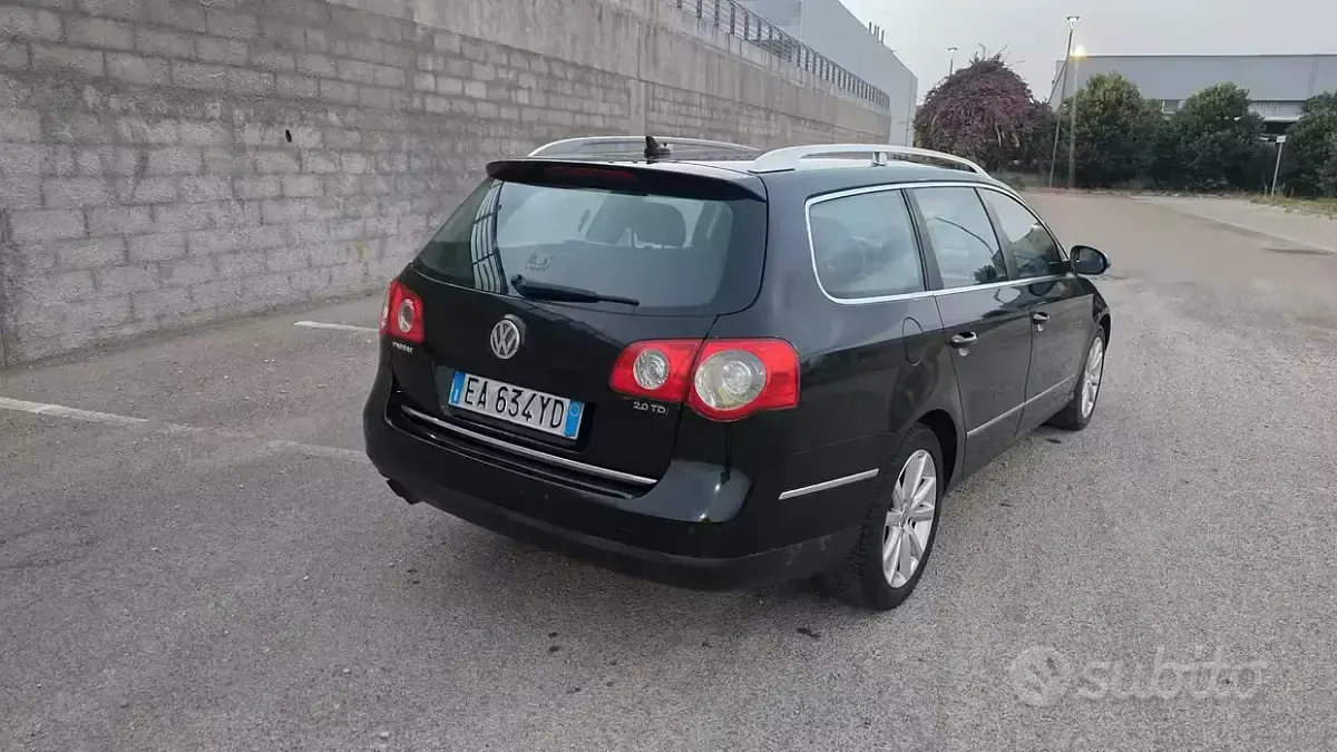 Usata VW Passat 170 CV (125 kW) 2010 Nero Station wagon