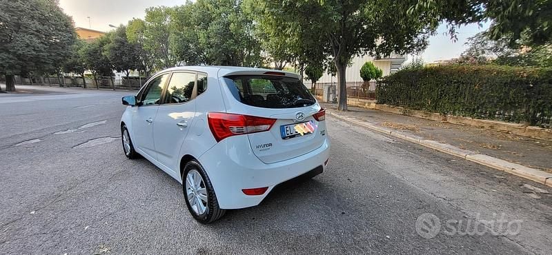 Usata Hyundai ix20 125 CV (91 kW) 2012 Bianco Utilitaria