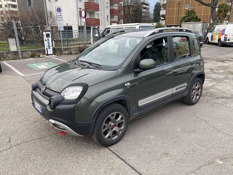 Usata Fiat Panda Cross Cross 86 CV (63 kW) 2019 Verde Utilitaria