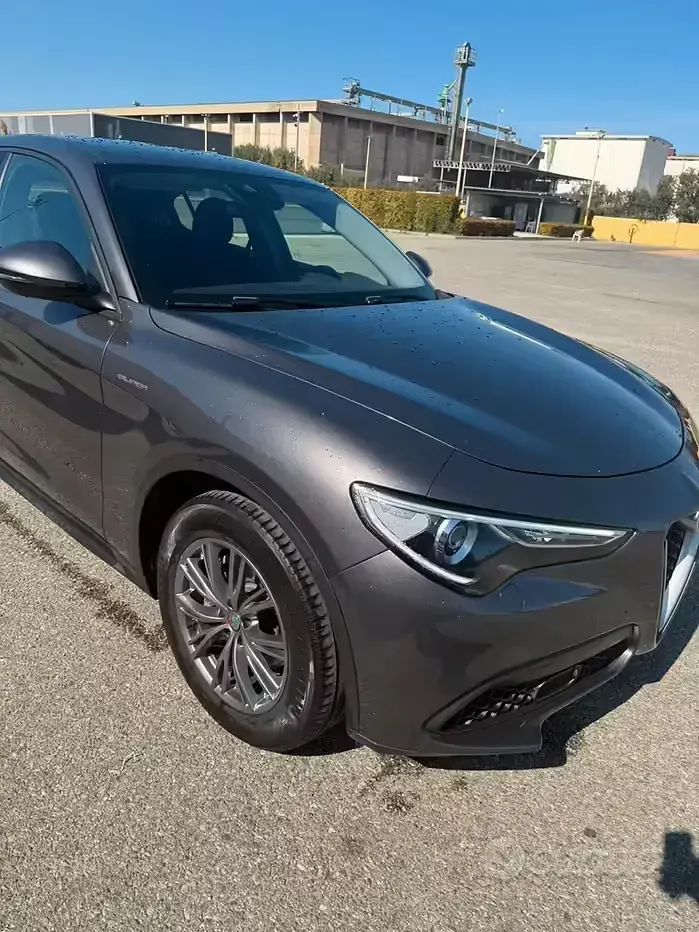 Usata Alfa Romeo Stelvio Super 160 CV (117 kW) 2020 SUV