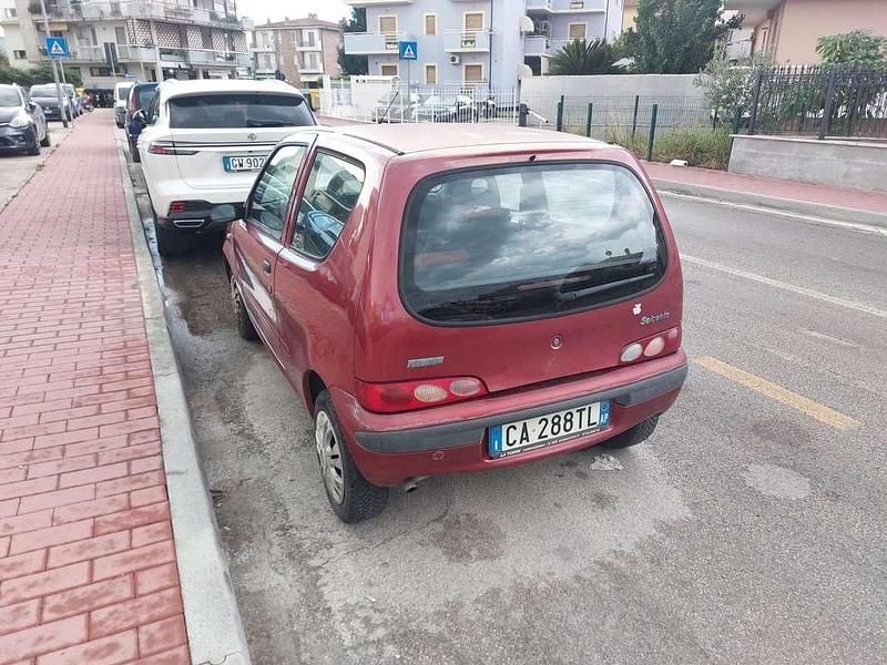 Usata Fiat 600 54 CV (39 kW) 2005 Rosso Utilitaria