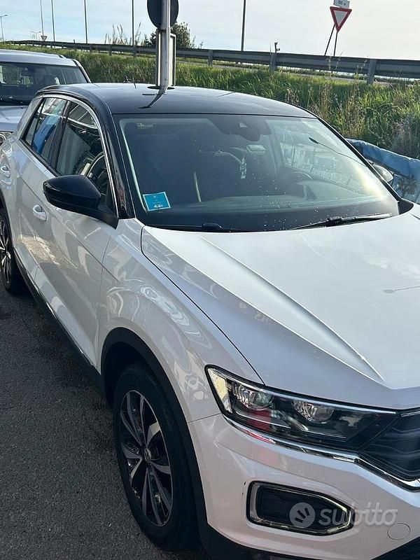 Usata VW T-Roc 115 CV (84 kW) 2019 Bianco SUV