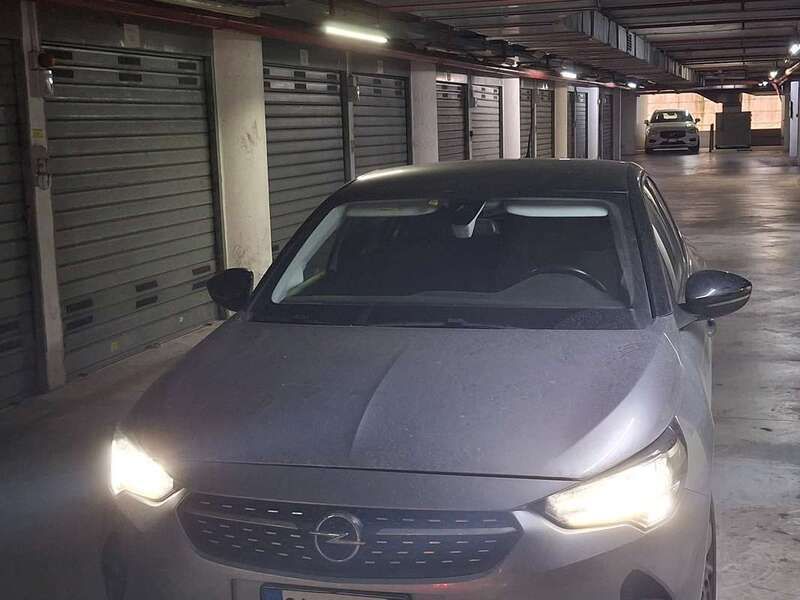 Grigio Usata 2020 Opel Corsa Elegance Tre volumi | 9600 € (Ottimo prezzo) - Immagine 1/4