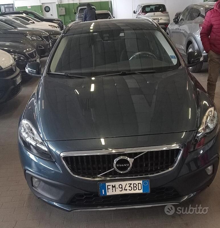 Blu/azzurro Usata 2017 Volvo V40 CC Station wagon | 12.500 € (Buon prezzo) - Immagine 1/4