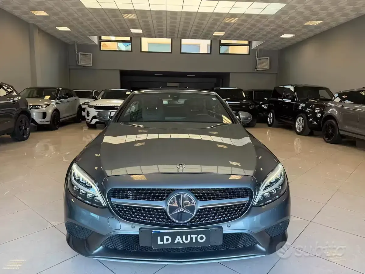 Usata Mercedes C220 Premium Plus 194 CV (142 kW) 2019 Other Cabrio