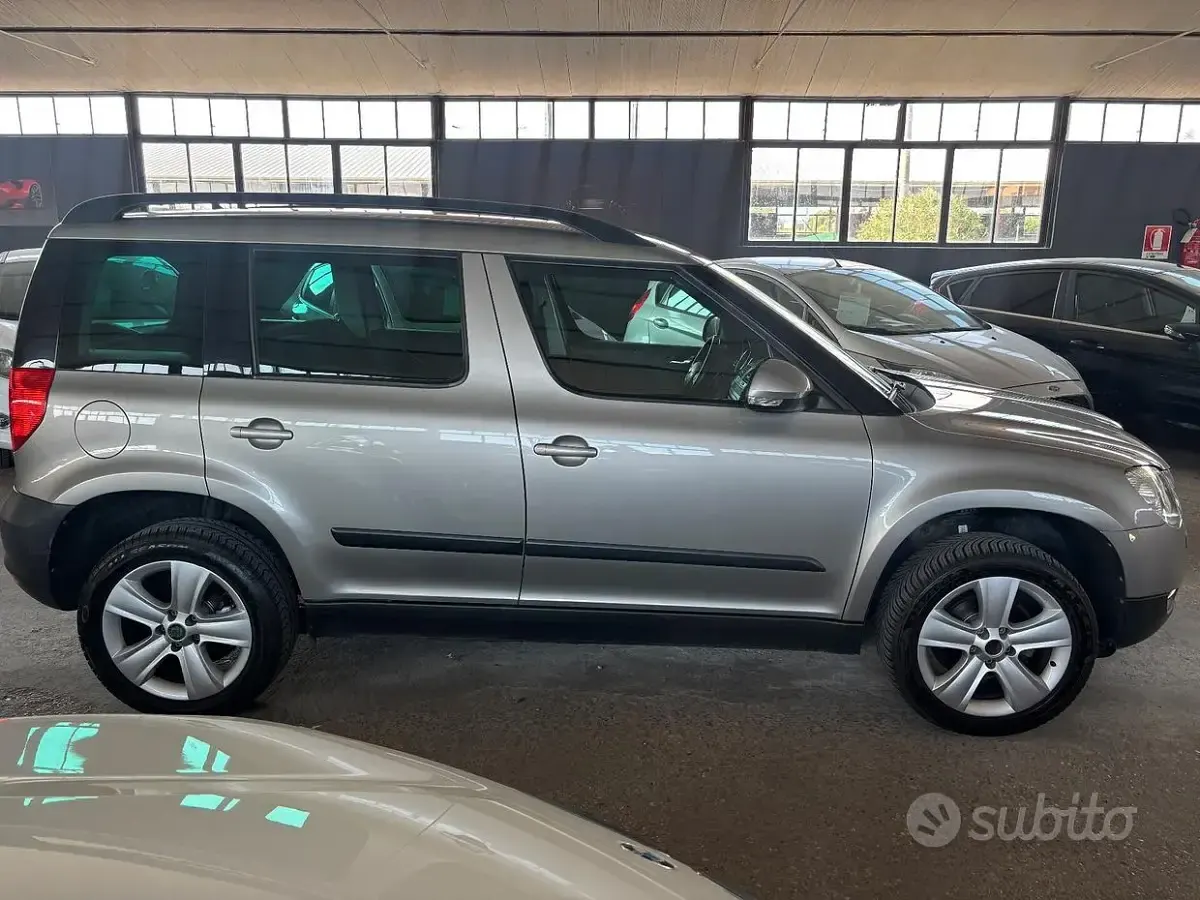 Usata Skoda Yeti Ambition 105 CV (77 kW) 2012 Marrone SUV