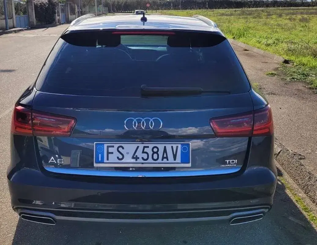 Usata Audi A6 218 CV (160 kW) 2018 Nero Station wagon