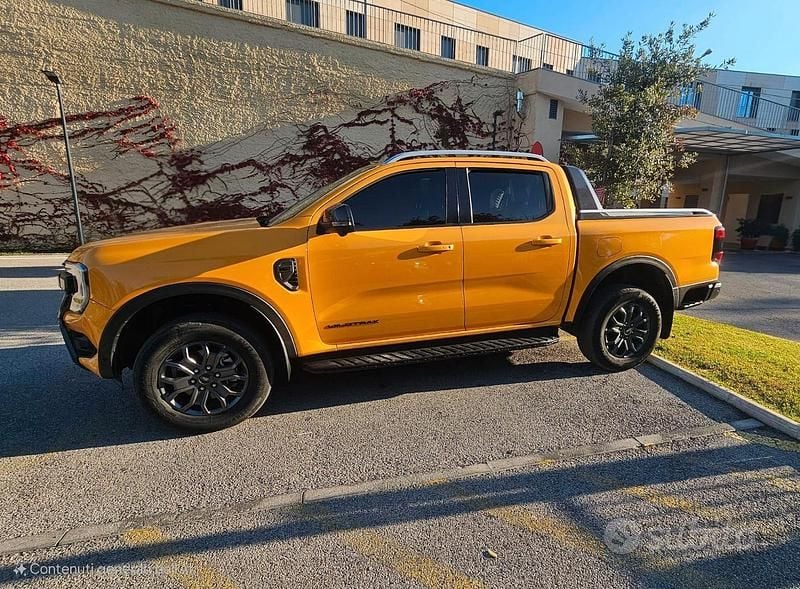 Usata Ford Ranger Wildtrack 241 CV (177 kW) 2023 Giallo Pick-up