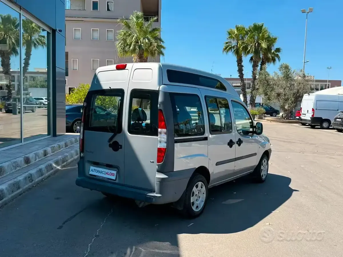 Usata Fiat Doblò Family 103 CV (75 kW) 2004 Grigio Monovolume