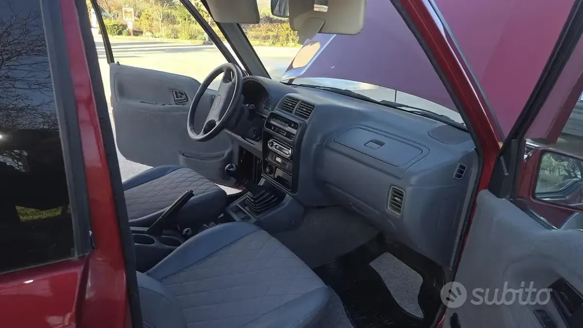 Usata Suzuki Vitara 75 CV (55 kW) 1999 Rosso Berlina