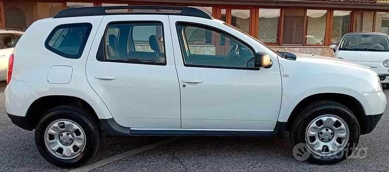 Usata Dacia Duster Lauréate 110 CV (80 kW) 2011 Bianco SUV