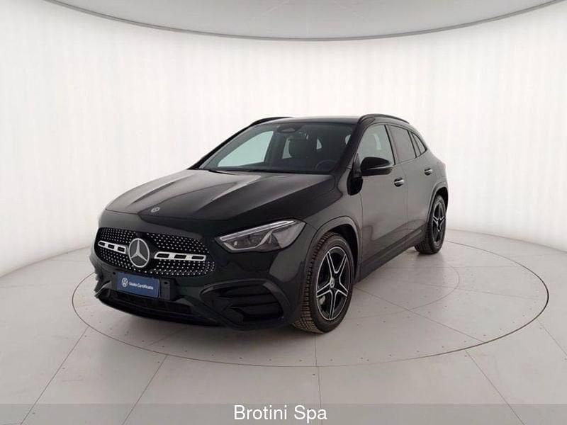 Usata Mercedes GLA200 AMG Line Premium 150 CV (110 kW) 2023 Nero metallizzato SUV