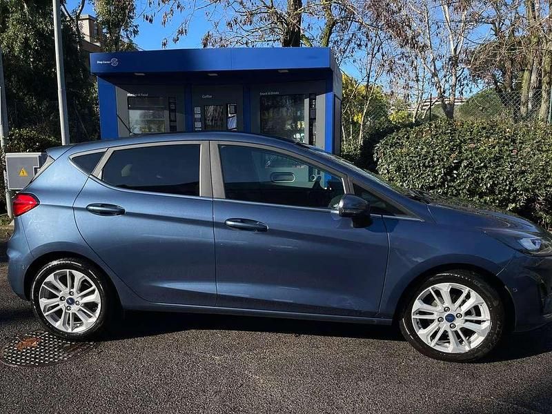 Usata Ford Fiesta Titanium 125 CV (91 kW) 2022 Blu/azzurro Utilitaria
