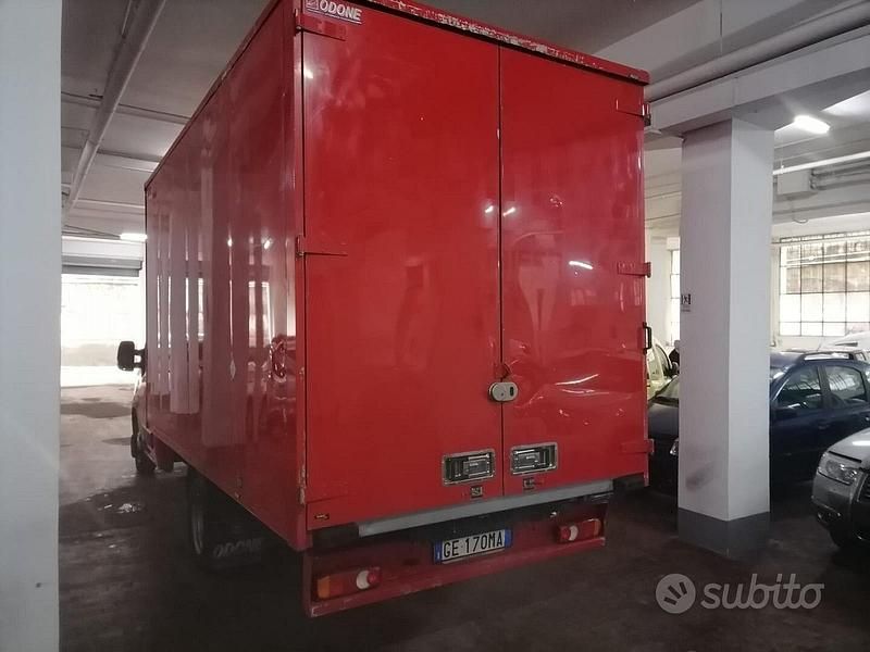 Usata Renault Master 145 CV (106 kW) 2021 Rosso Monovolume