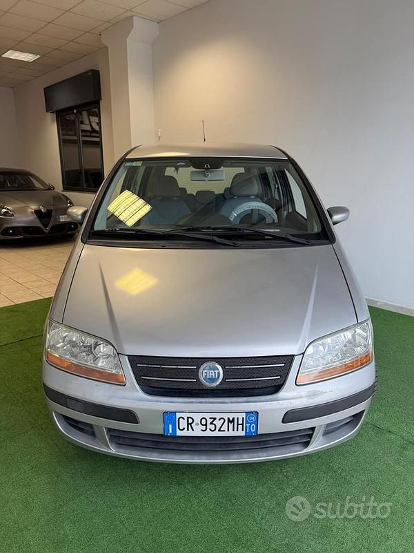 Usata Fiat Idea Dynamic 95 CV (69 kW) 2004 Grigio Monovolume