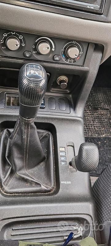 Usata Mitsubishi Pajero 160 CV (117 kW) 2002 Grigio SUV