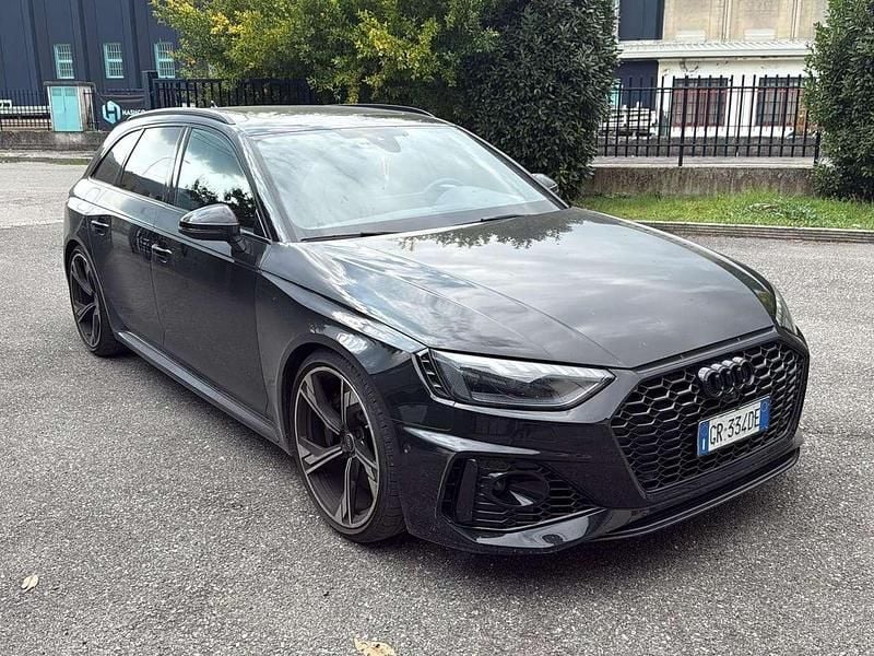 Usata Audi RS4 Ambiente 450 CV (330 kW) 2024 Nero Station wagon