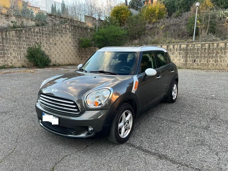 Giallo Usata 2012 Mini Cooper Countryman SUV | 7700 € (Ottimo prezzo) - Immagine 1/4