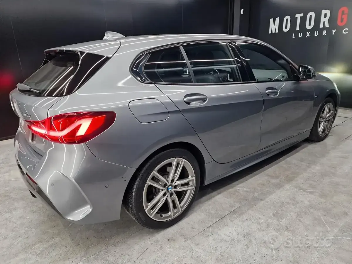 Usata BMW 116 M Sport 116 CV (85 kW) 2022 Grigio Utilitaria