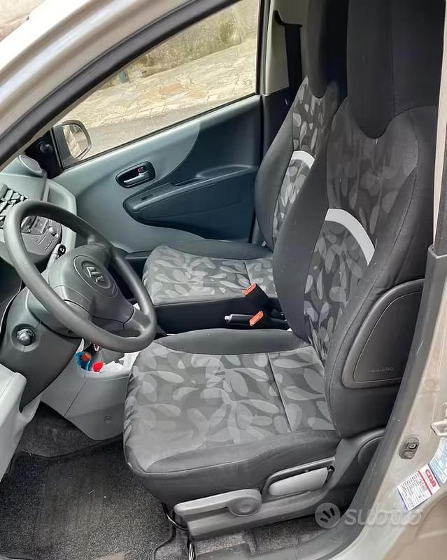 Usata Suzuki Alto GL 68 CV (50 kW) 2012 Argento Utilitaria