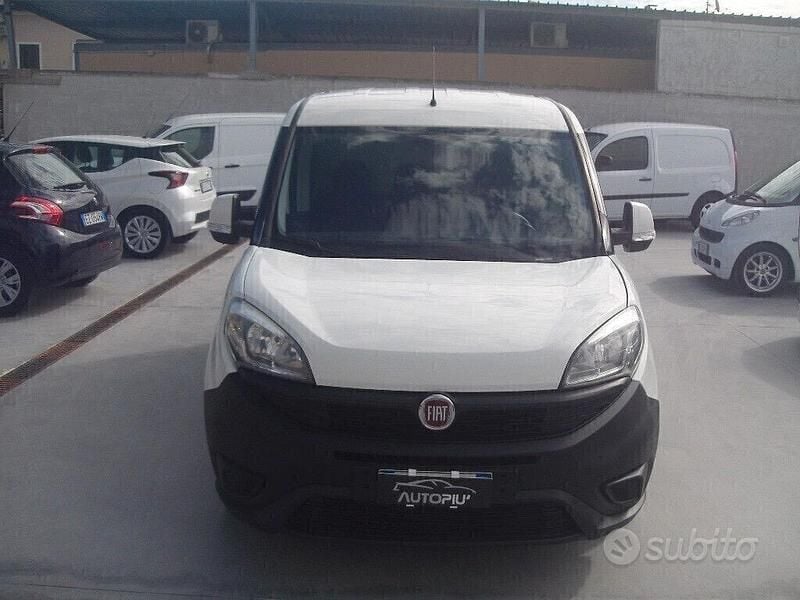 Usata Fiat Doblò 95 CV (69 kW) 2017 Bianco Monovolume