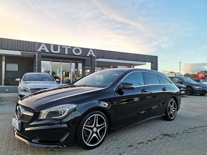 Usata Mercedes CLA200 Premium 136 CV (100 kW) 2016 Nero Station wagon
