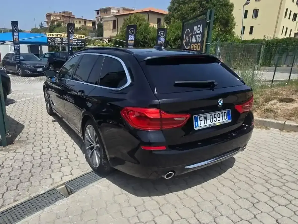 Usata BMW 520 Luxury Line 190 CV (139 kW) 2018 Nero Station wagon