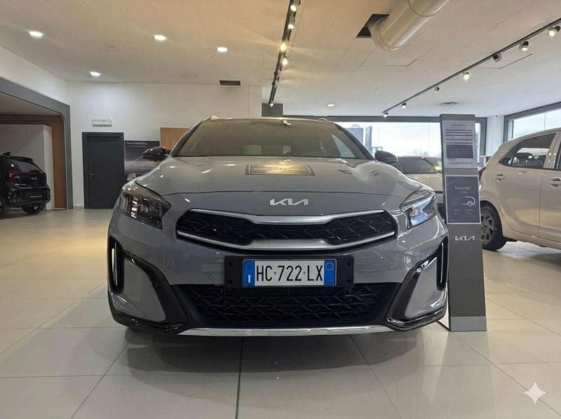 Nuova Kia XCeed Urban 120 CV (88 kW) 2026 Grigio SUV