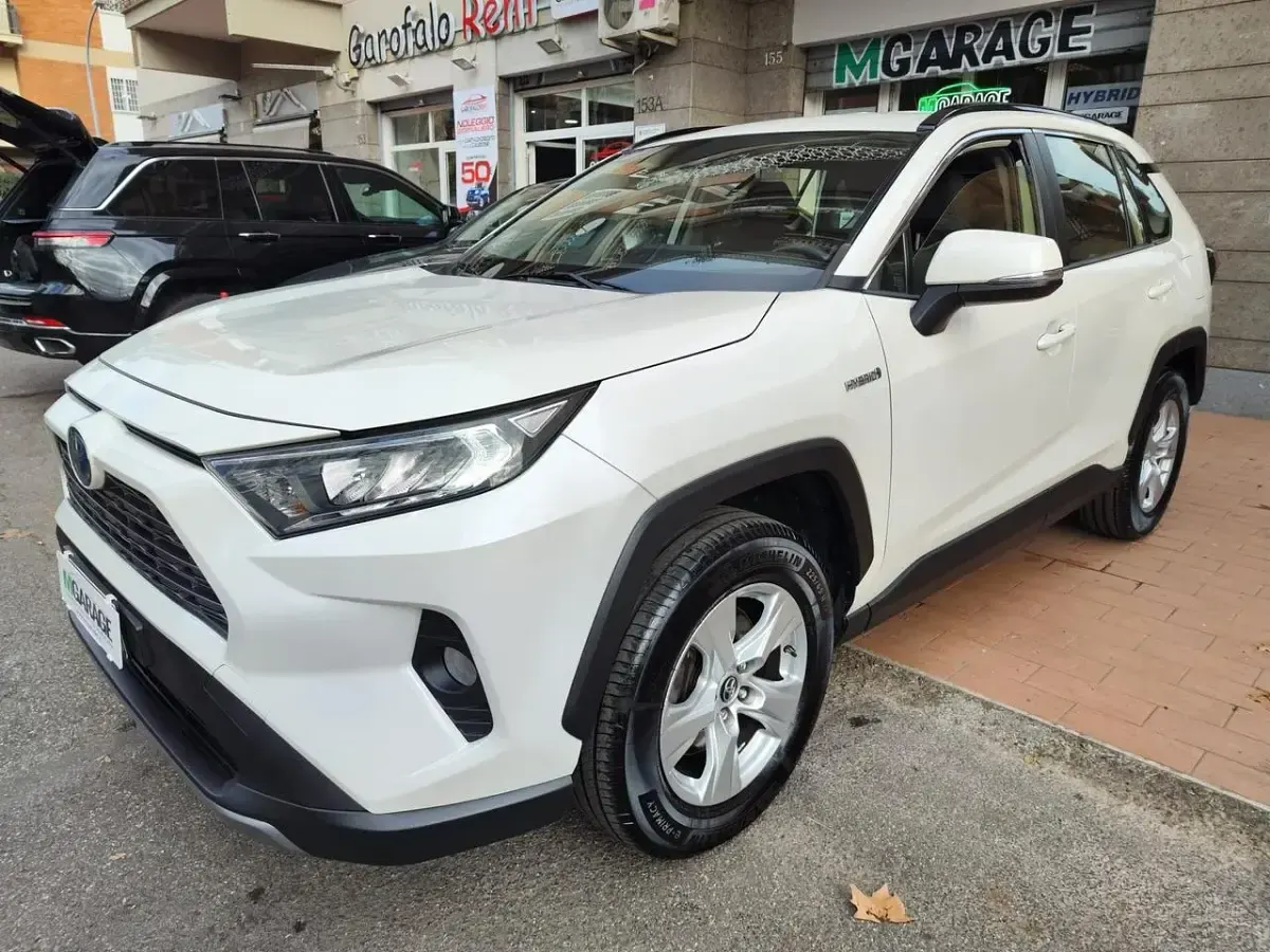 Usata Toyota RAV4 Hybrid Business Edition 178 CV (130 kW) 2022 Bianco SUV
