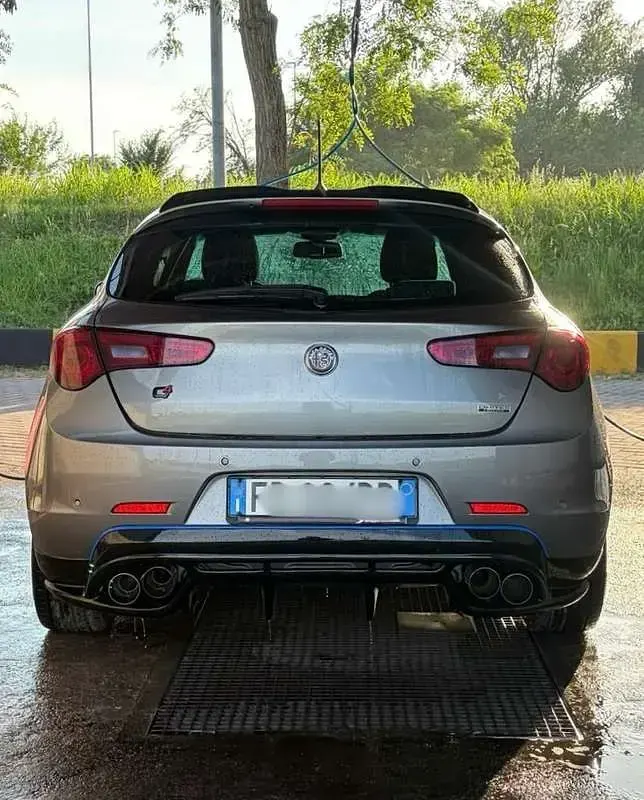 Usata Alfa Romeo Giulietta Exclusive 120 CV (88 kW) 2016 Utilitaria