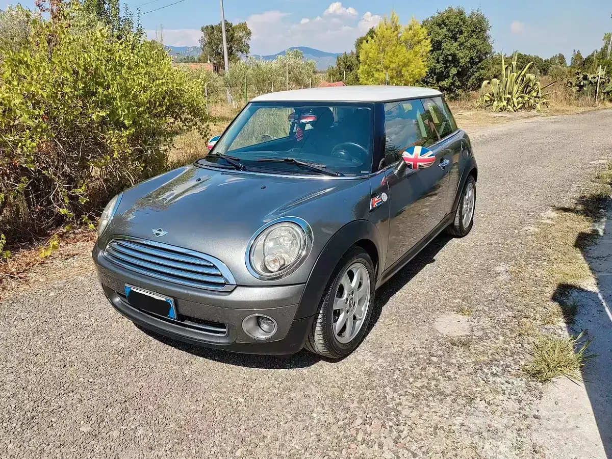 Usata Mini Cooper 120 CV (88 kW) 2011 Grigio Utilitaria