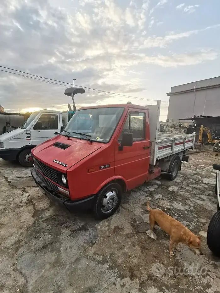 Usata Iveco Daily 1988 Rosso
