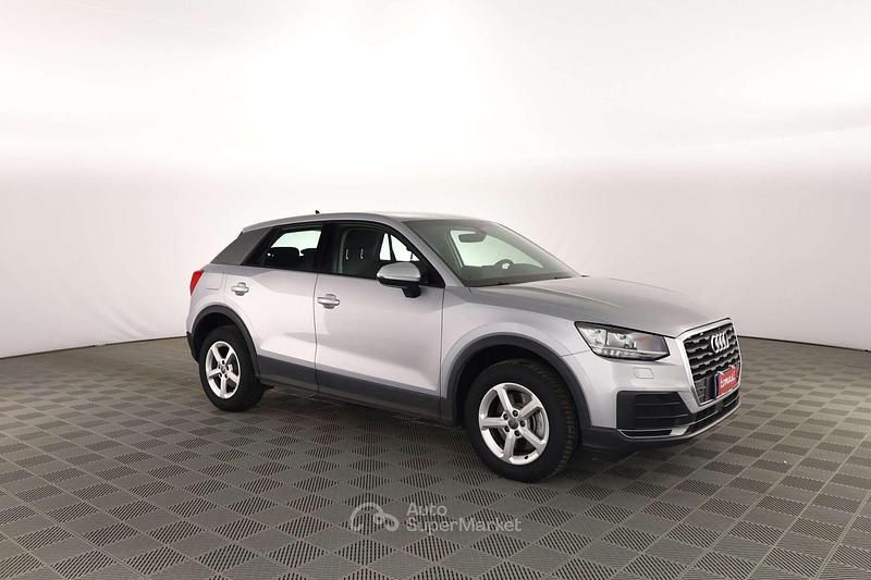 Usata Audi Q2 Business 116 CV (85 kW) 2019 Argento floret SUV