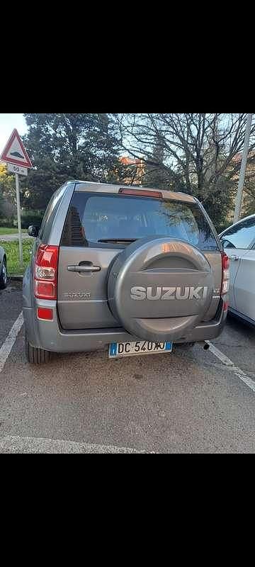 Usata Suzuki Grand Vitara 140 CV (102 kW) 2006 Grigio SUV
