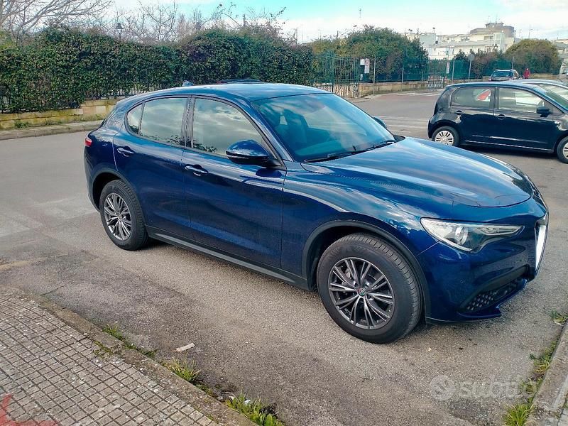Usata Alfa Romeo Stelvio Business 190 CV (139 kW) 2019 Blu SUV