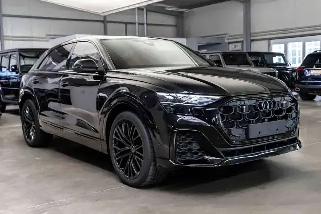 Nuova Audi Q8 Competition 340 CV (250 kW) 2025 Nero metallizzato SUV