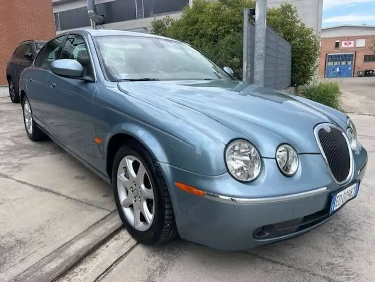 Usata Jaguar S-Type Executive 207 CV (152 kW) 2004 Blu/azzurro Berlina